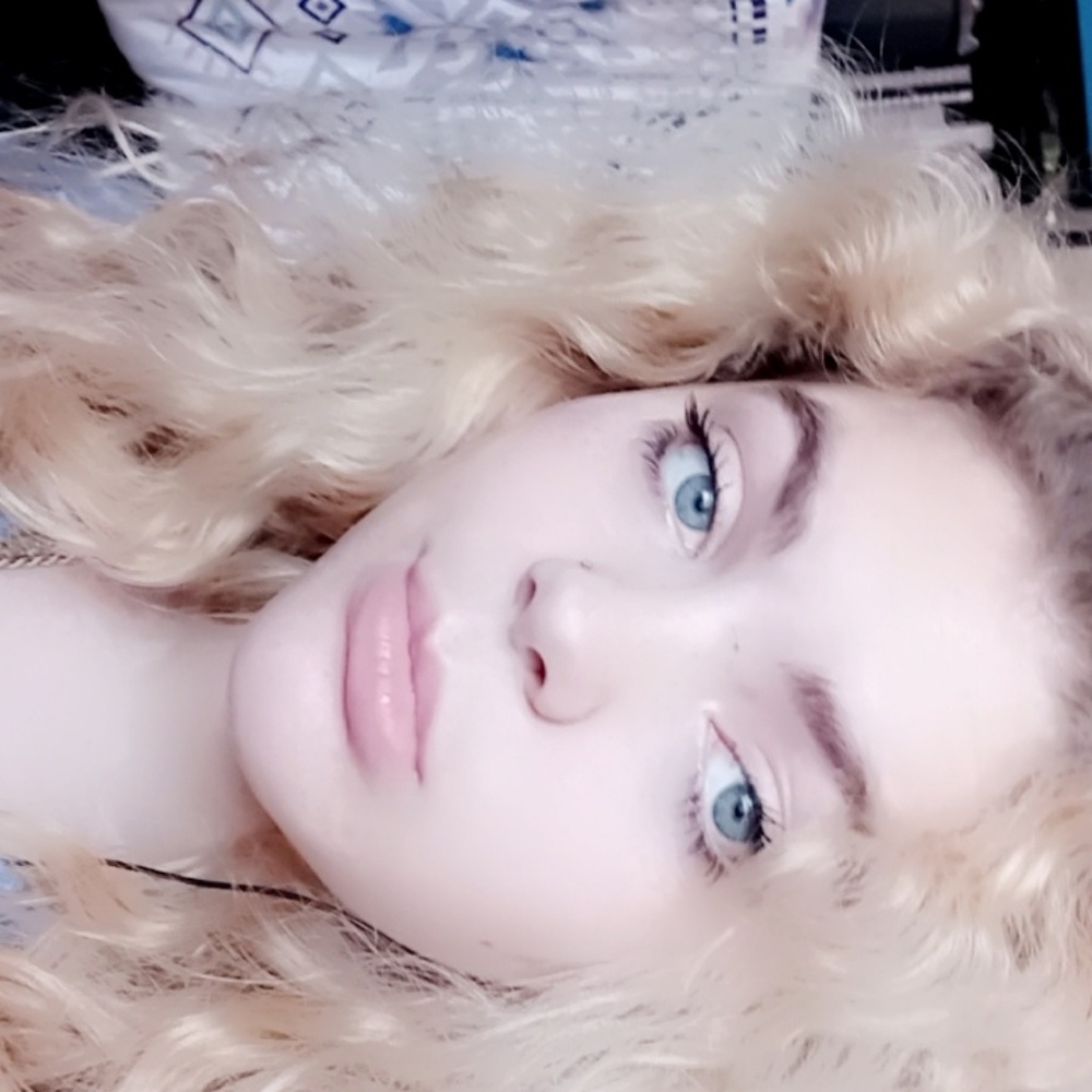 Meet your Posher, Jade